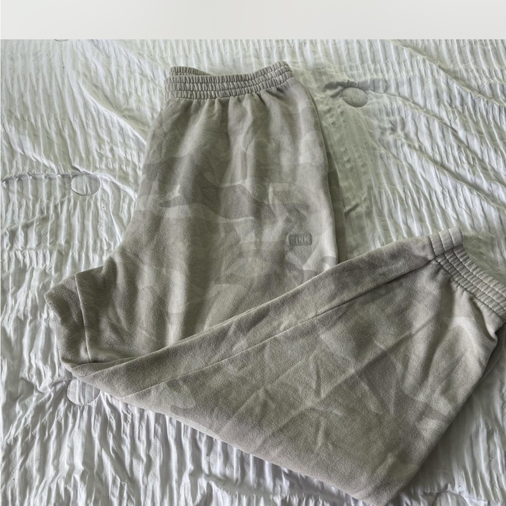 PINK Victoria's Secret Gray Sweatpants Relaxed Fit Elastic Waistband